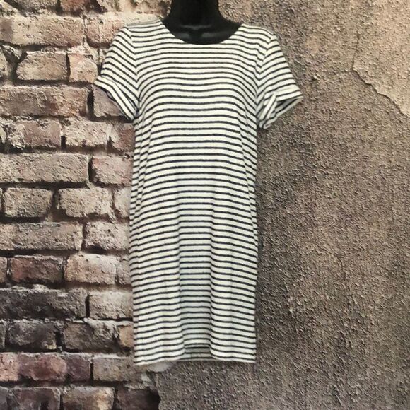 Pink Rose Striped T Shirt Dress Size Medium - Picture 1 of 7